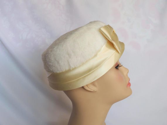 Vintage 1950 display picture 1