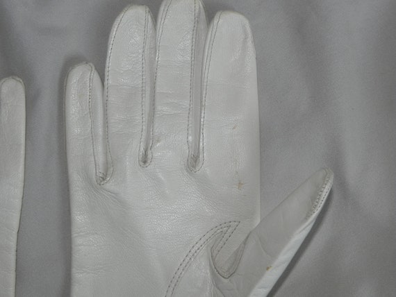 Ivory Off White Short Leather Evening Gloves Dres… - image 5