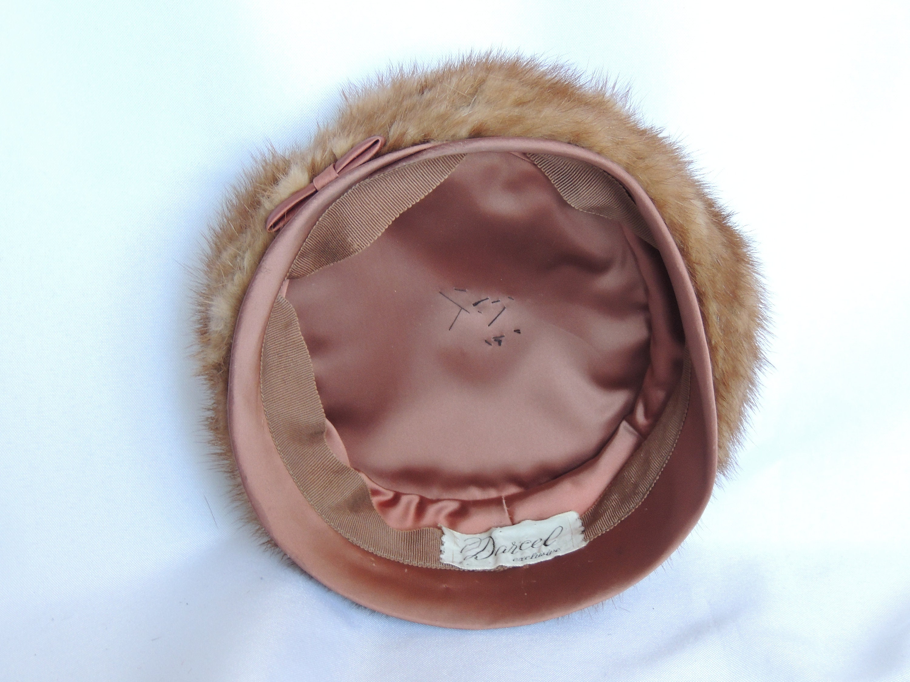 Vintage Darcel Satin And Genuine Fur Pillbox Hat Vintage Darcel Exclusive Mink and Satin Pill Box Hat 1950  main image 4