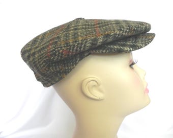 Branigan Weavers wool Neutral  Beret Vintage(4) Vintage Irish Wool Beret, Gray, White Plaid, Branigan  main image 4