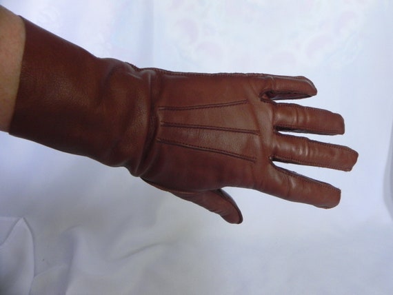 Brown High Wrist Fingerless Leather Driving Gloves – Les Debutantes