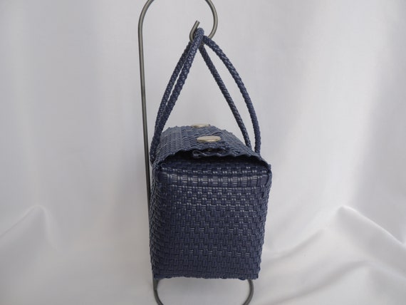 Vintage Navy Blue Molded Plastic Basketweave Purs… - image 4