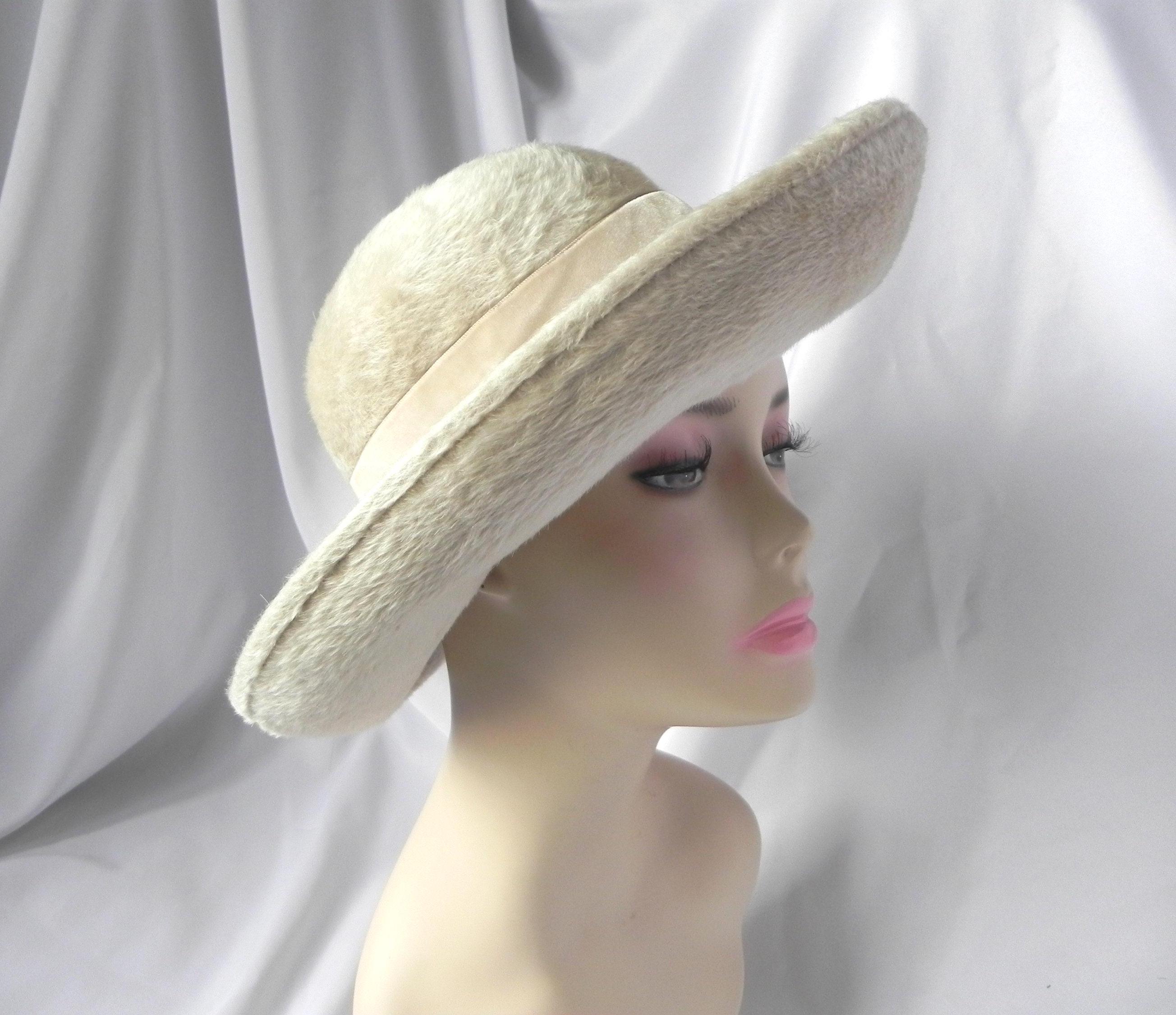 Vintage Felted Fur Wide Brim Hat by Jean Arlett – Ivory  display picture 1