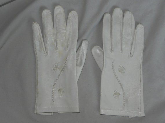 Ivory Off White Short Leather Evening Gloves Dres… - image 3