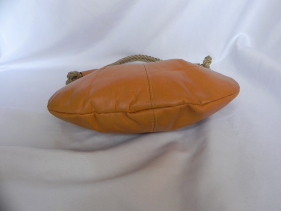 1970's Brown Camel Color Leather Handbag Shoulder… - image 5