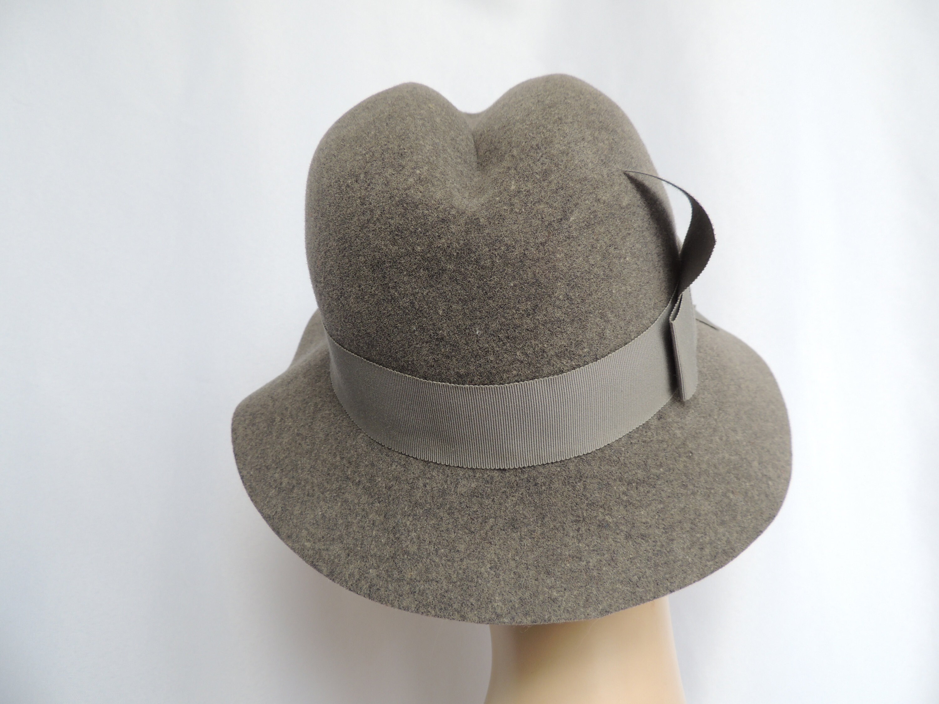 Frank Olive 100% Wool Felt Grey Rounded 1960’s Vintage 7 ½” Frank Olive Hat Vintage 60s Dark Red Plush Wool Felt Size M  main image 3
