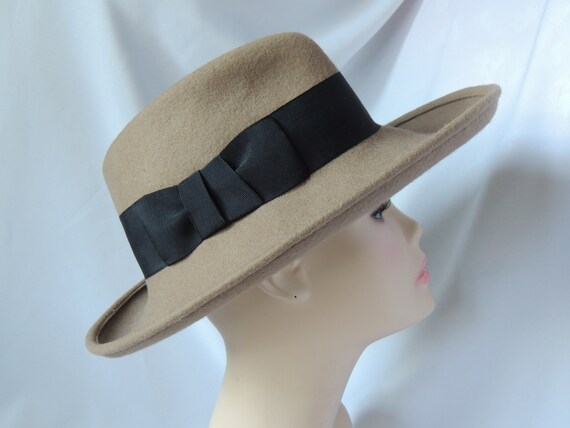 Vintage Eric Javits Unisex Beige Packable Wide Br… - image 3