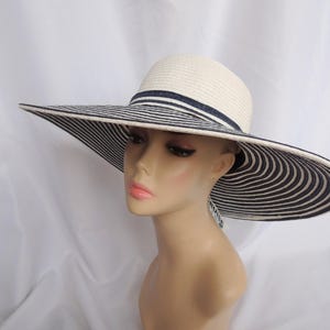 Vintage NWT Navy Blue and White Straw Floppy Hat Garden Hat  display picture 1