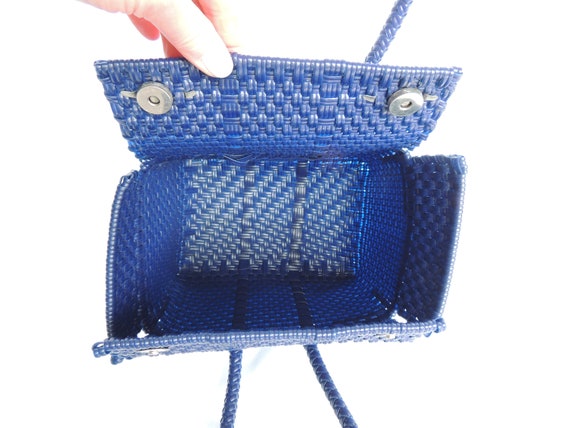 Vintage Navy Blue Molded Plastic Basketweave Purs… - image 7