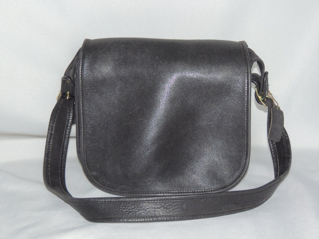バッグ Old COACH Vintage Saddle Bag Black USA il_1080xN.4618397160_k6yx.jpg