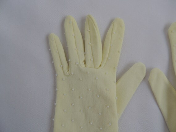 Vintage Short Light Yellow Beaded Dress Gloves Ev… - image 7