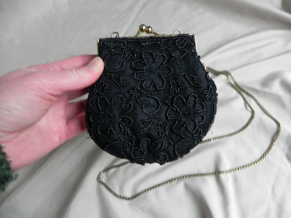 Bolso de noche tipo sobre pequeno de color negro adornado con encaje y cuentas negras Etsy Espana