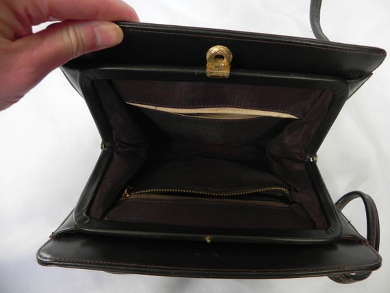 Small Brown Leather Three Compartment Handbag Pur… - image 8