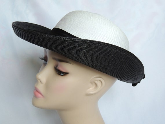 Vintage 1980's Black and White Straw Derby Style … - image 1