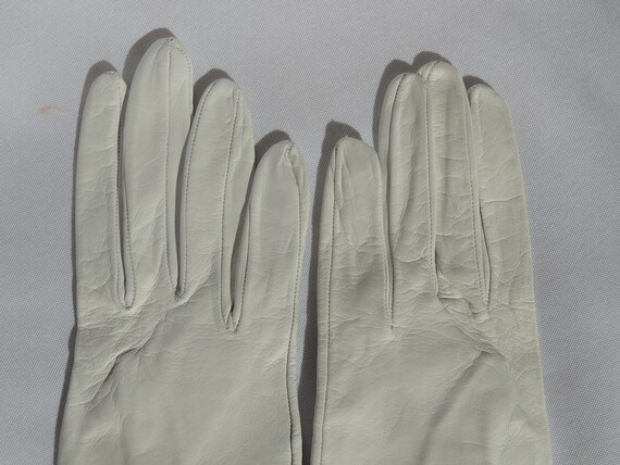 New Vintage Short White Leather Dress Gloves Driv… - image 4