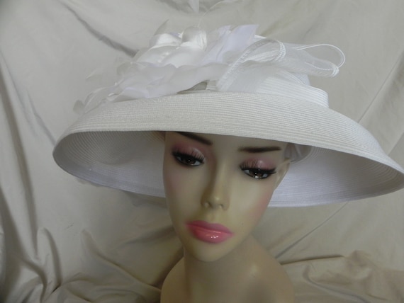 White Synthetic Straw Large Fancy Hat Derby Hat W… - image 2