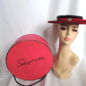 Miss Schiaparelli Vintage Red Felt Hat ELSA SCHIAPARELLI Hat Vintage, Fifties, Authentic Haute  main image 4