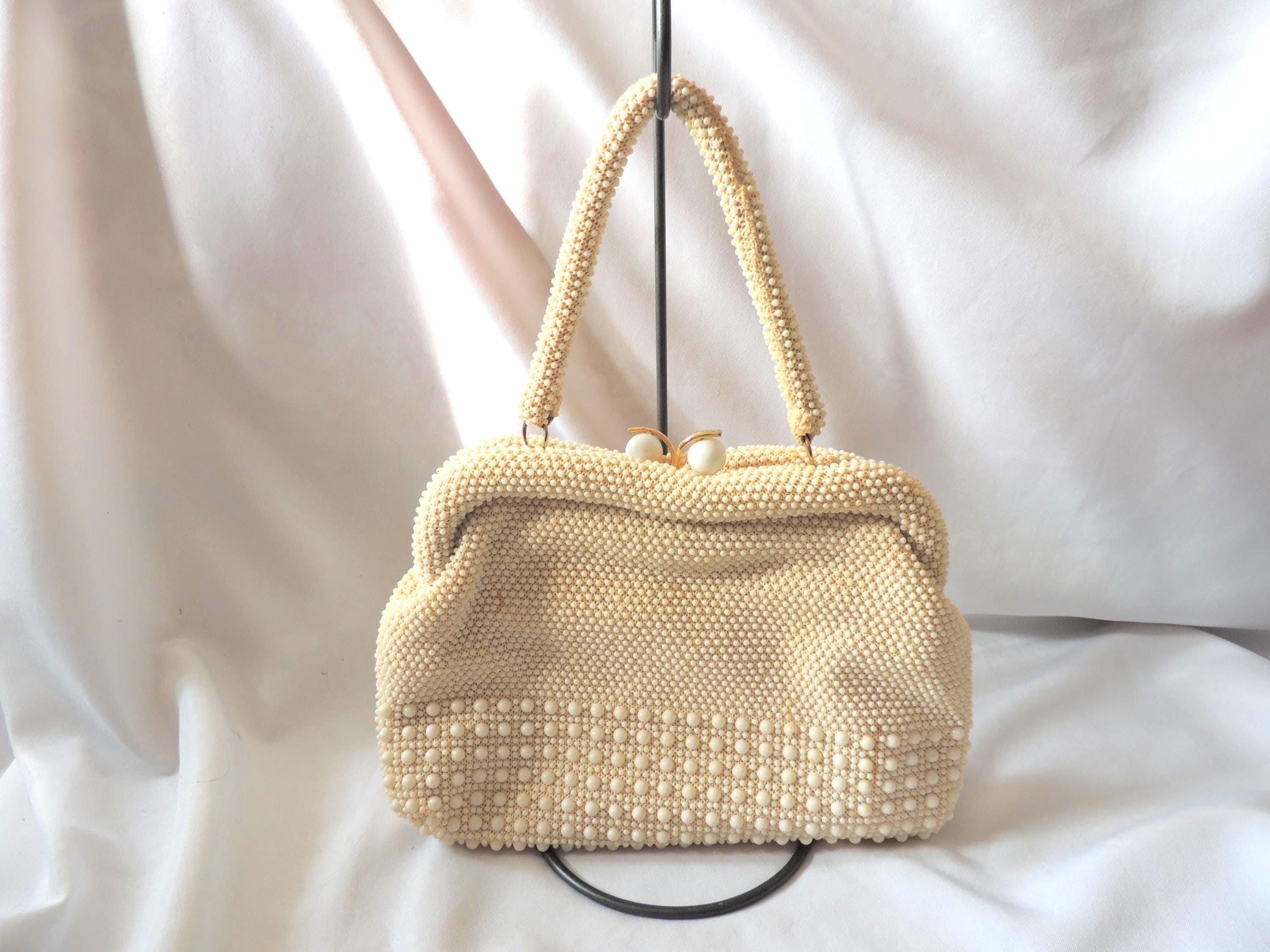 【セール中】1950－1960年ヴィンテージ白＆ゴールドのティッシュカバー Vintage 1950's off White Beaded Corde Handbag Purse With Mid