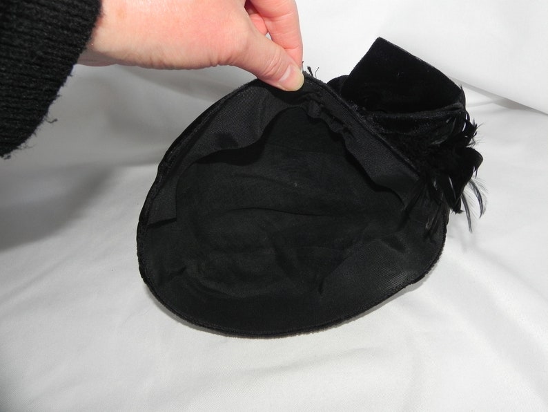 Authentic Black 1920's Cloche Hat Flapper Hat Black Velvet Hat Beanie with Black Feathers image 5