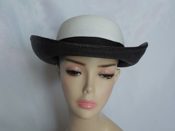 Vintage 1980's Black and White Straw Derby Style … - image 2