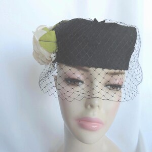 Vintage Black Silk Open Pillbox Hat Birdcage Hat Dress Hat  display picture 1