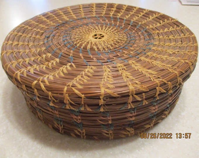 Vintage Sweet Grass Woven Basket With Cover for Sewing Items 193040's