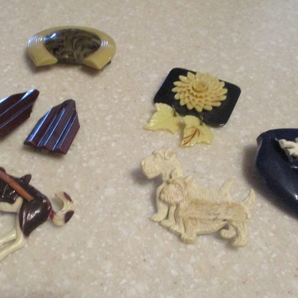 Lot of 6 Broaches Pins & Shoe Clips? 1940's Bakelite? Hard plastic Scotty Dog, Horse, Crackerjack Sailor on Boat ECT