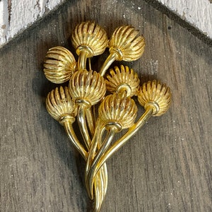Vintage Boucher flower cluster brooch