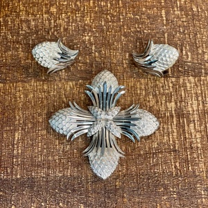 Vintage Trifari pineapple cross brooch and clip earring set.
