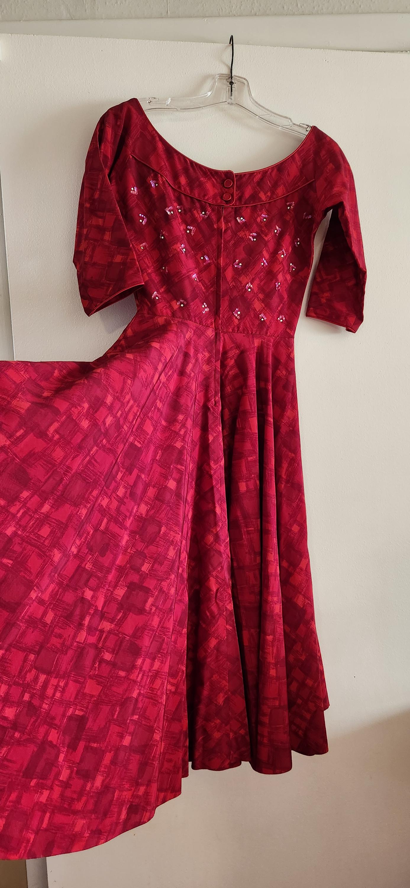 Swinging Neck Sequins Red Long Dress