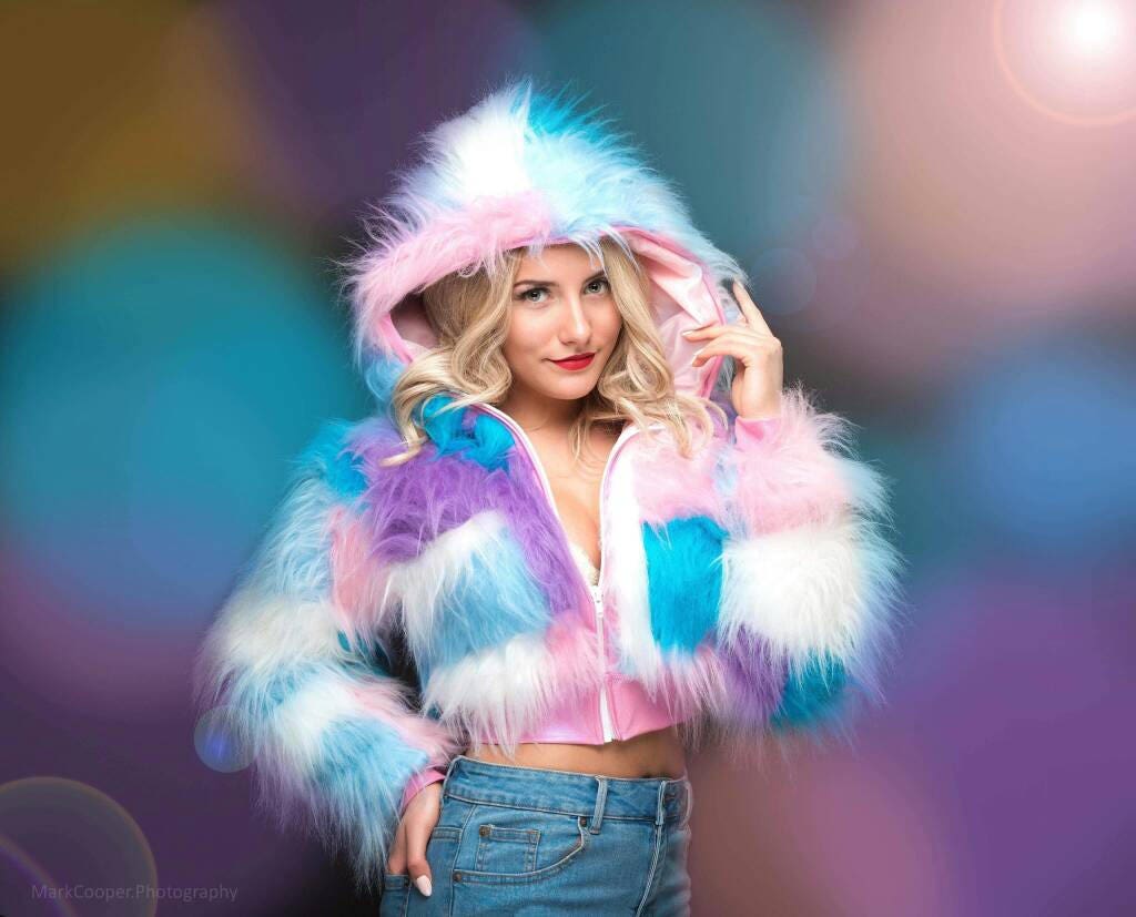  SZTOPFOCUS Led Fur Coats For Women - Men Neon Light Up Jacket  White Glow Faux Fur Costume For Halloween Christmas Edc Rave Party Burning  Man Outfit Clothing : Clothing, Shoes 