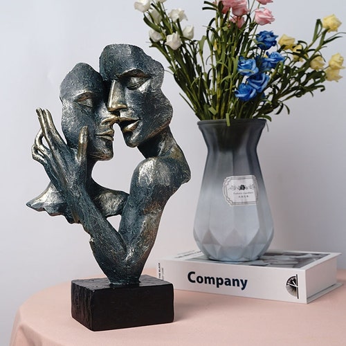 Kiss Couple Lovers Statue Resin Figurine Handicraft Ornaments for Home Kiss Couple Lovers Statue Resin Figurine Handicraft Ornaments for Home