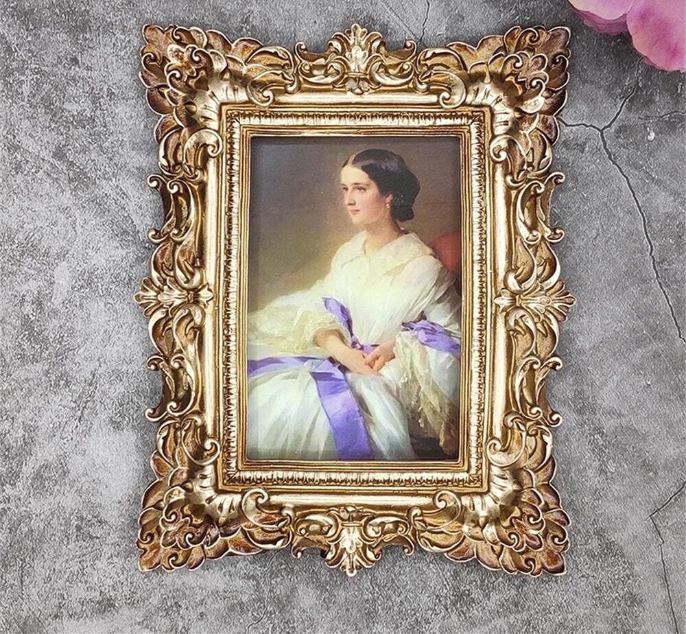 Antique Oval Picture Frames for sale Only 4 left at 65