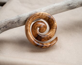 MADE TO ORDER - 1 olive Sister - approx 6 cm diameter olive wooden spiral necklace - handmade with love