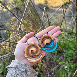 READY TO SHIP - listing for 1 handmade olive wooden spiral sister - approx 6cm diameter