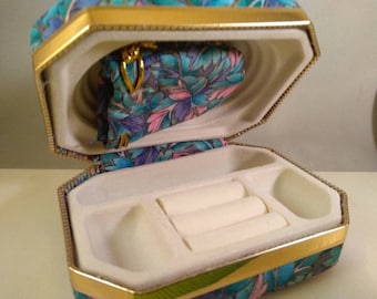 Vintage jewelry box,ring box,with mirror, miniature  as found in boxes