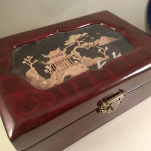 Boîte à bijoux en liège chinois vintage telle que trouvée