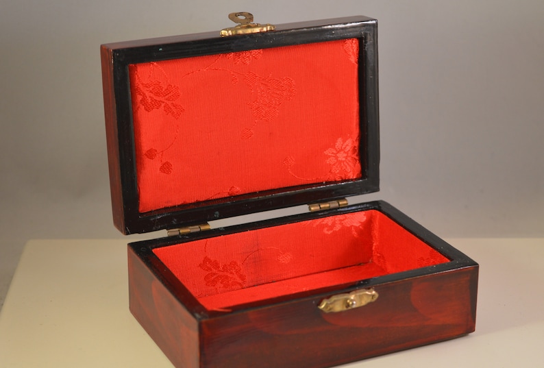 Vintage chinese wooden cork jewelry box