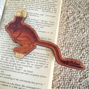 Wooden book mark- desert mouse- dune inspired- maudib- frank herbert- arrakis-m- sci fi books- gifts for dune fans- animal shaped book marks