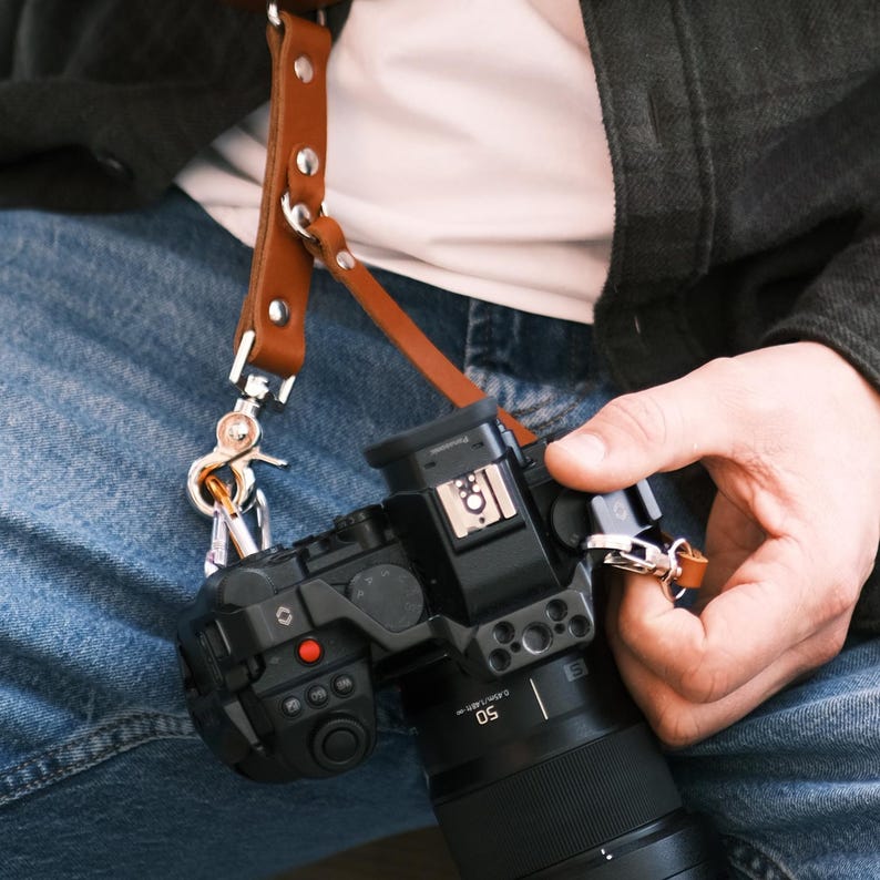 Leather Camera Harness with Pockets: Utility Camera Sling image 5