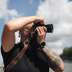 Leather Dual Camera Harness Brown: Skinny Shoulder Strap image 6