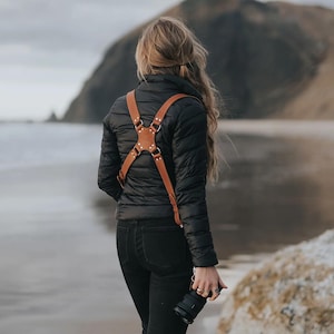 Leather Dual Camera Harness: Adjustable Shoulder Strap