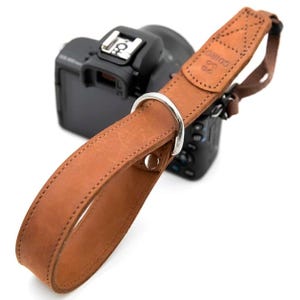 Coiro Camera Wrist Strap – Full Grain Leather Camera Hand Strap, Camera Strap for Small DSLR and Mirrorless Camera – 1 1/4-inch Wide Brown