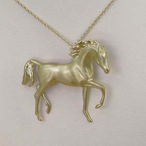 Beautiful Solid 14K Gold Equestrian Horse Pendant Matte Finish VS1 Diamond