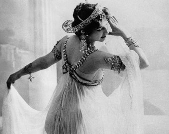 Mata Hari - Exotic Dancer - Spy - Seductress - Courtesan - French