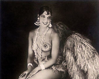 Josephine Baker - Black Pearl - Nude/Semi-Nude - Burlesque - Singer - Exotic Dancer - Vintage Photograph - Archival Materials - Giclee Print