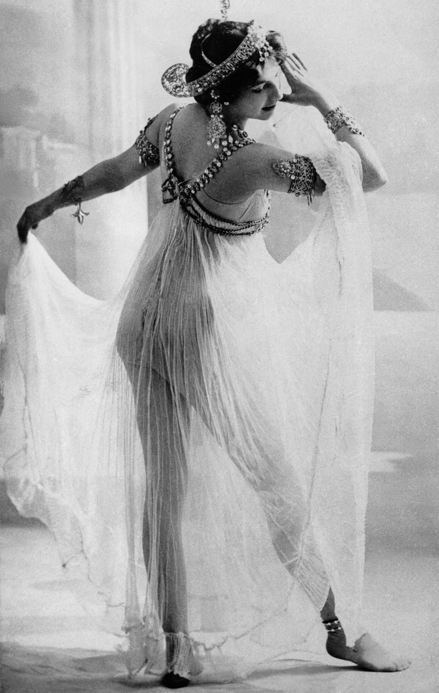 hari nude Mata Hari - Exotic Dancer - Spy - Seductress - Courtesan - French Postcard  - Nude/semi-nude - Singer - Vintage Photograph - Giclee Print - Etsy Israel