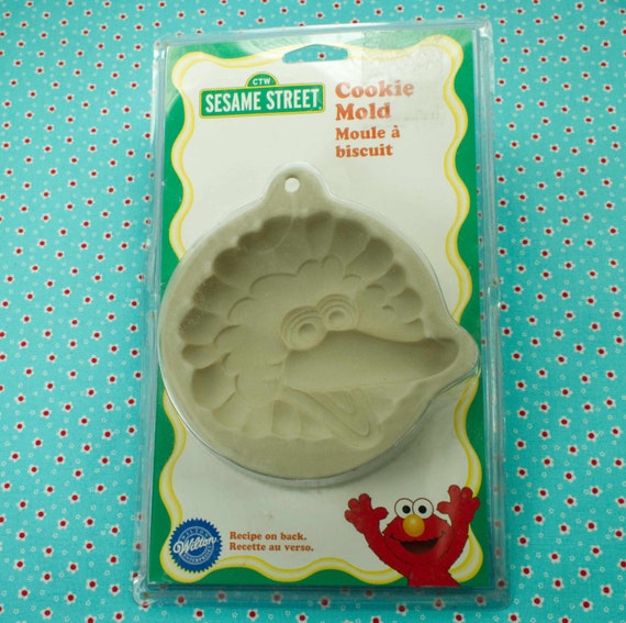 1998 Wilton Sesame Street Big Bird Stoneware Cookie Mold in