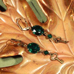 Emerald Green Crystal Earrings, Vintage Rhinestones And Swarovski Beads