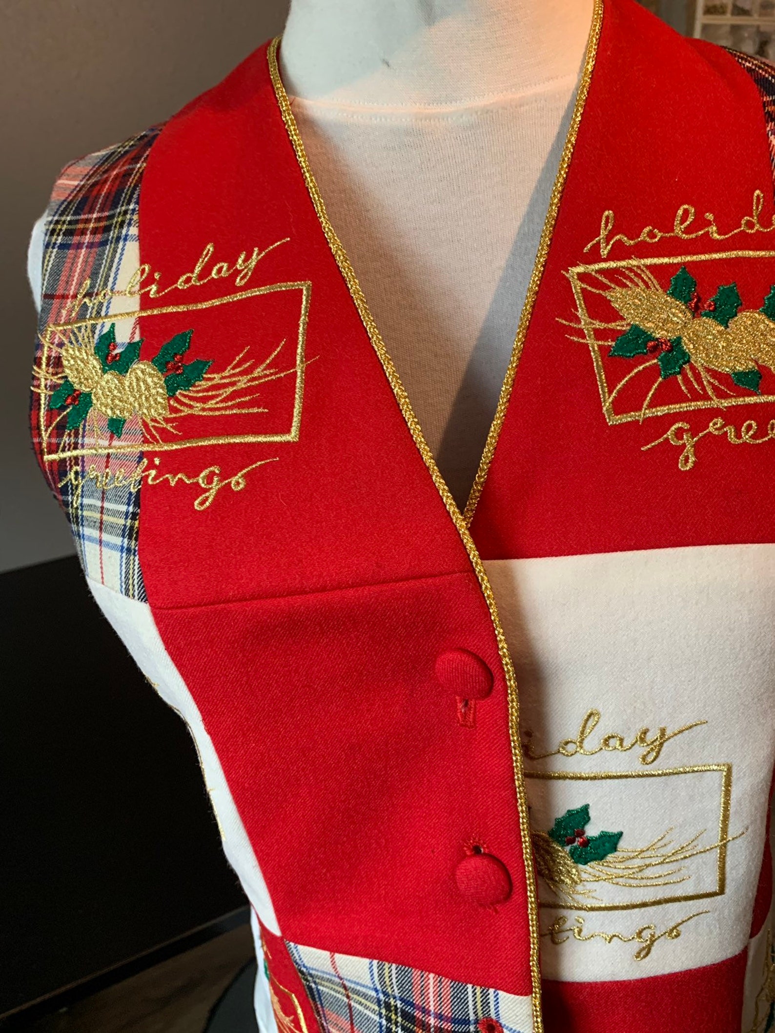 Gilet de Noël vintage Holiday Attire Seasons Greetings Red | Etsy